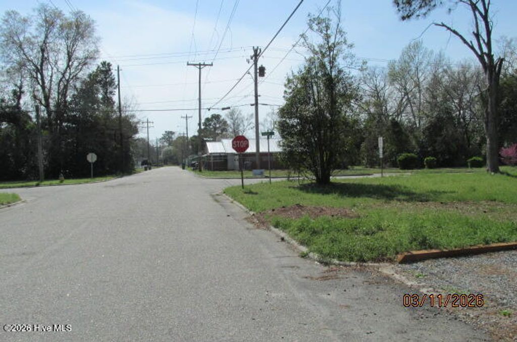 Photo of 316 Edens Lane, Lumberton, NC 28358 (MLS # 100560522)