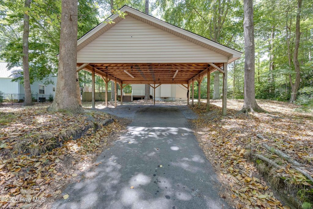 Photo of 105 Tanglewood Drive, Greenville, NC 27858 (MLS # 100583503)