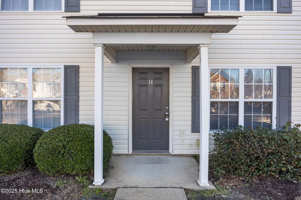 Photo of 4215 Dudleys Grant Drive #H, Winterville, NC 28590 (MLS # 100529508)