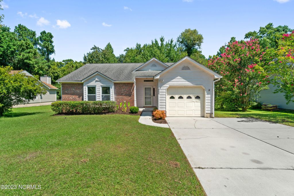 Photo of 2666 Idlebrook Circle, Midway Park, NC 28544 (MLS # 100563741)