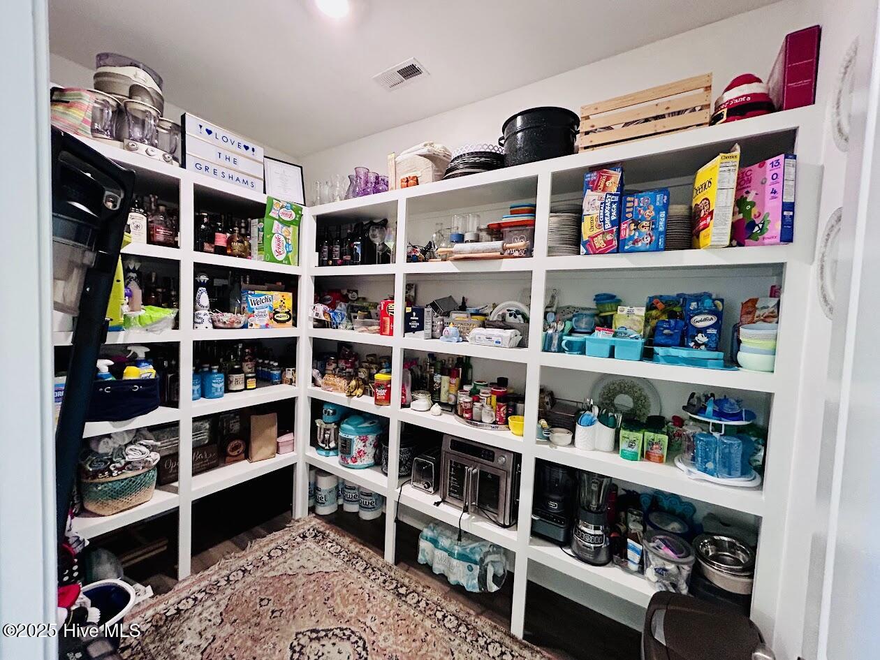 Hampstead, North Carolina 28443, United States, 4 Bedrooms Bedrooms, ,3 BathroomsBathrooms,Residential,Pending,255627