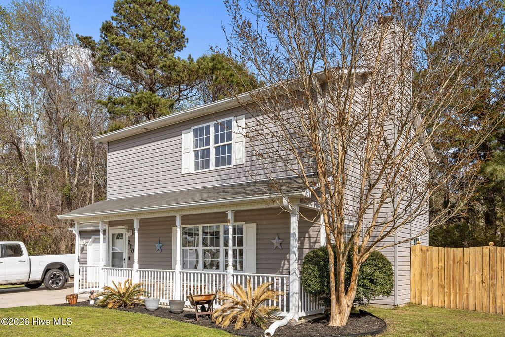 Photo of 210 Bobwhite Road, Hubert, NC 28539 (MLS # 100568127)