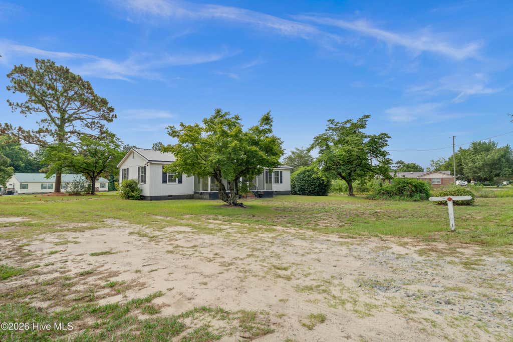 Photo of 10027 Garland Highway, Clinton, NC 28328 (MLS # 100590791)