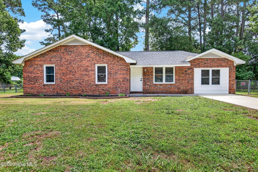 Photo of 416 Kenwood Drive, Jacksonville, NC 28540 (MLS # 100584739)