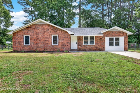 Homes For Sale - 416 Kenwood Drive<br/> Onslow County, Jacksonville, NC 28540
