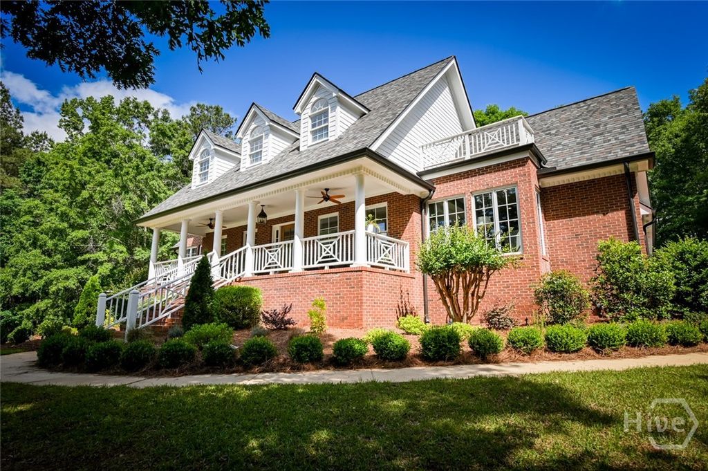 Photo of 1040 Thornwell Court, Athens, GA 30606 (MLS # CL356465)