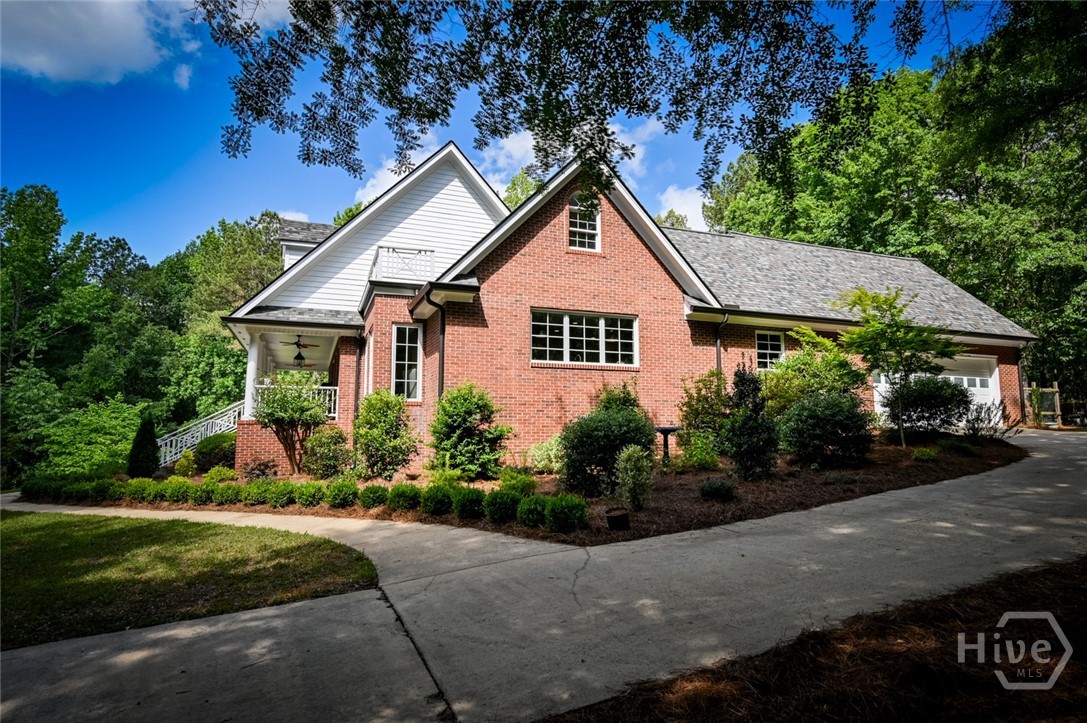1040 Thornwell Court