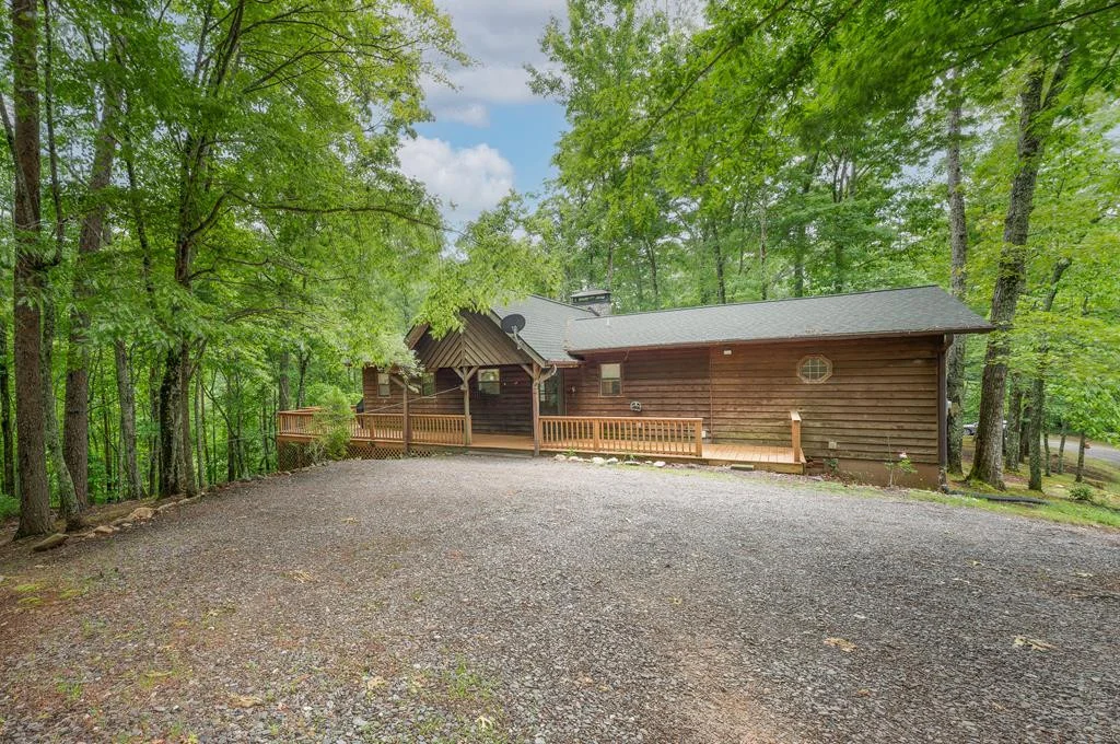 144 Wolf Ridge Lane
