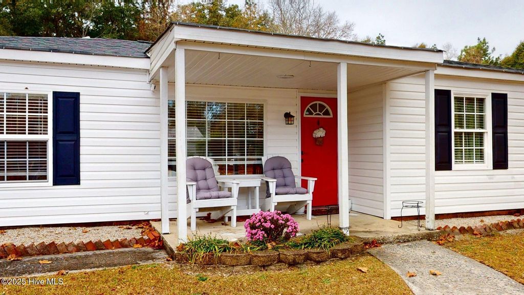 Photo of 276 Edgewood Terrace Drive, West End, NC 27376 (MLS # 100543754)