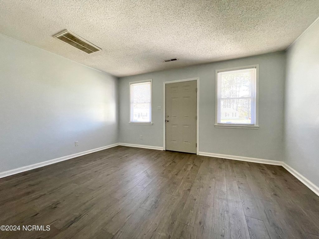 Photo of 516 Elm Street, Jacksonville, NC 28540 (MLS # 100579460)