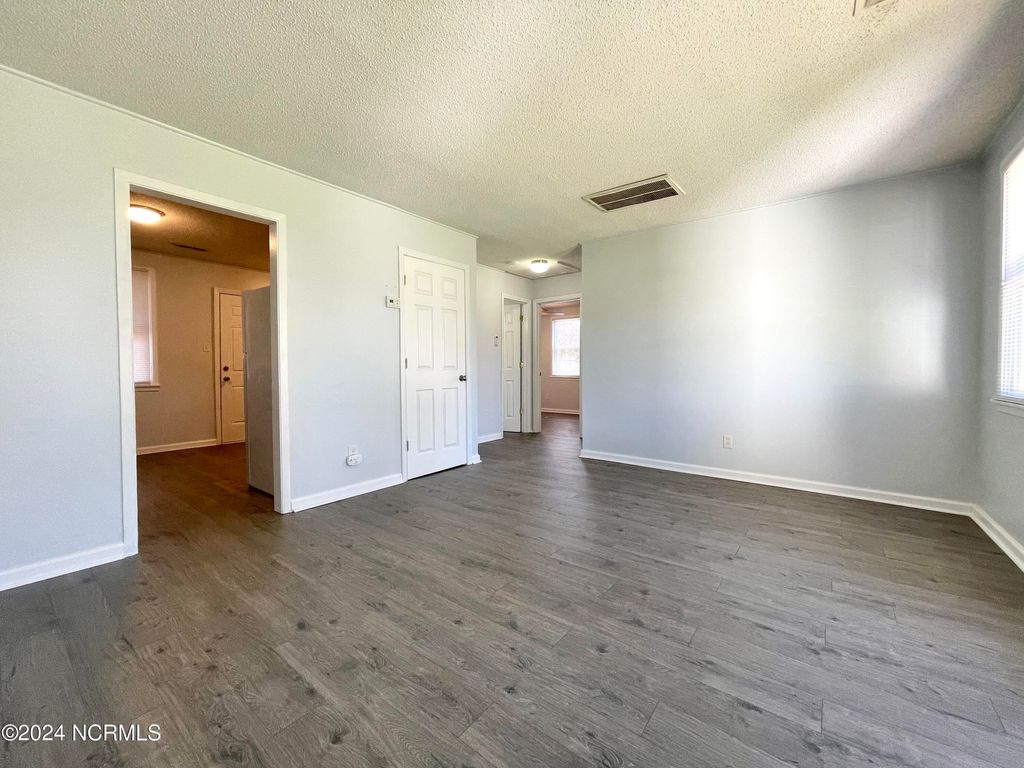 Photo of 516 Elm Street, Jacksonville, NC 28540 (MLS # 100579460)