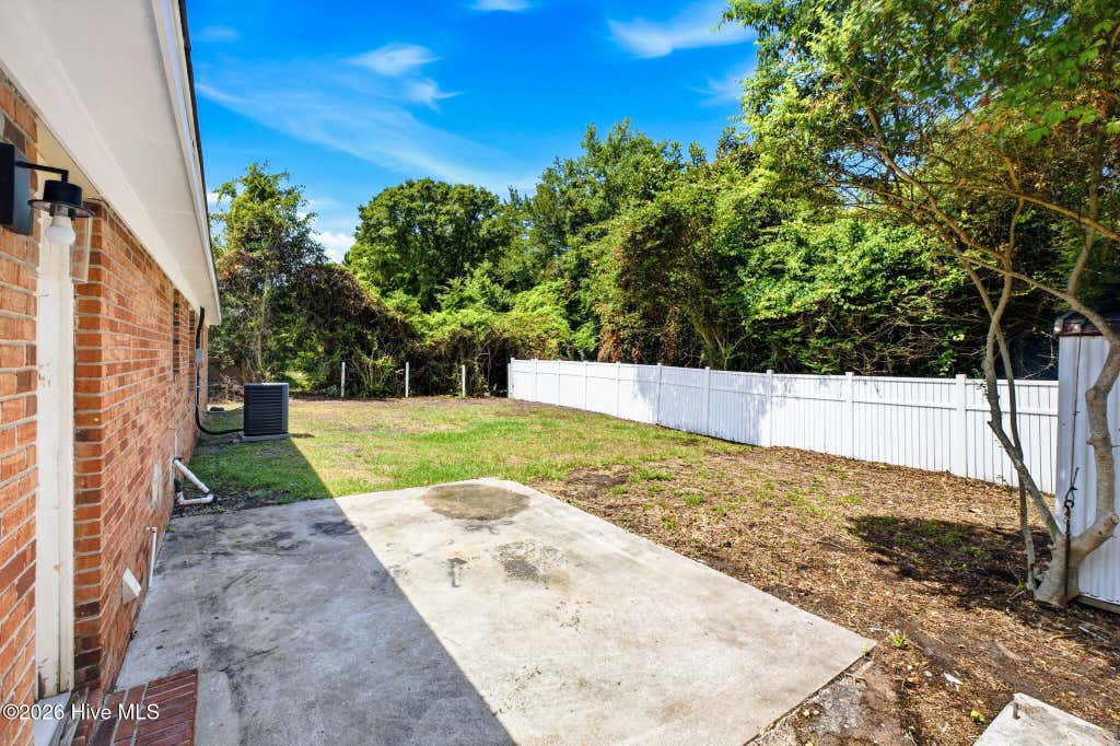 Photo of 4755 Oakview Drive SE, Southport, NC 28461 (MLS # 100595883)
