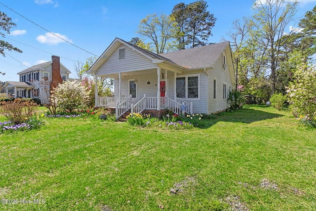 Photo of 92 S Elm Street, Clarkton, NC 28433 (MLS # 100556985)