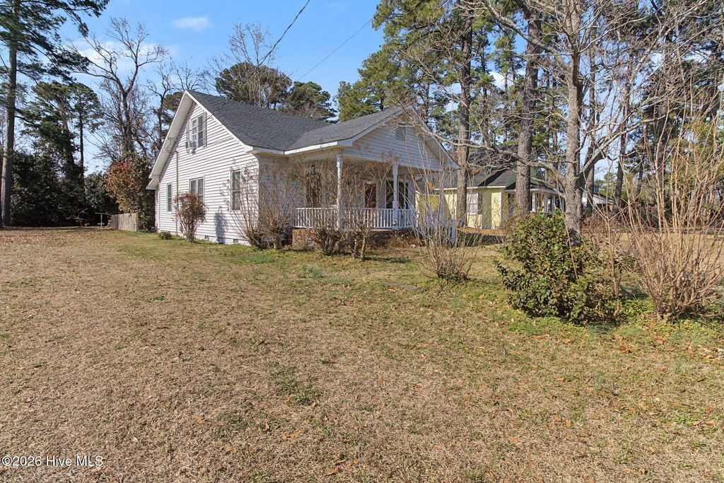 Photo of 92 S Elm Street, Clarkton, NC 28433 (MLS # 100556985)