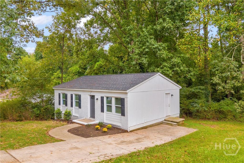 Photo of 303 Martin Circle, Athens, GA 30601 (MLS # CL349986)