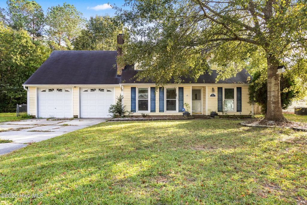 Photo of 257 Bayberry Court, Jacksonville, NC 28540 (MLS # 100539882)
