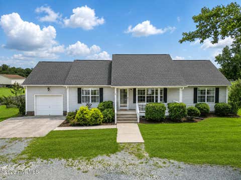 Homes For Sale - 218 Oakmont Drive<br/> Hampstead, NC 28443