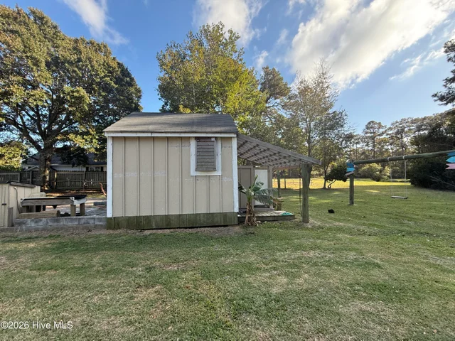 7864 Caratoke Highway, photo 3 of 17