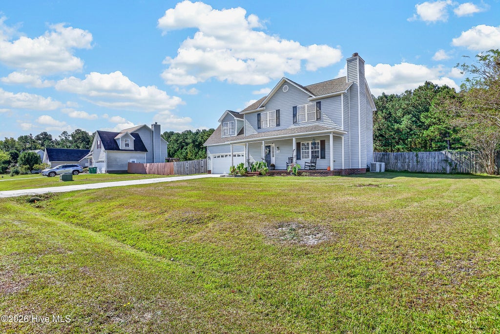 Photo of 127 Hunt Drive, Hubert, NC 28539 (MLS # 100609466)