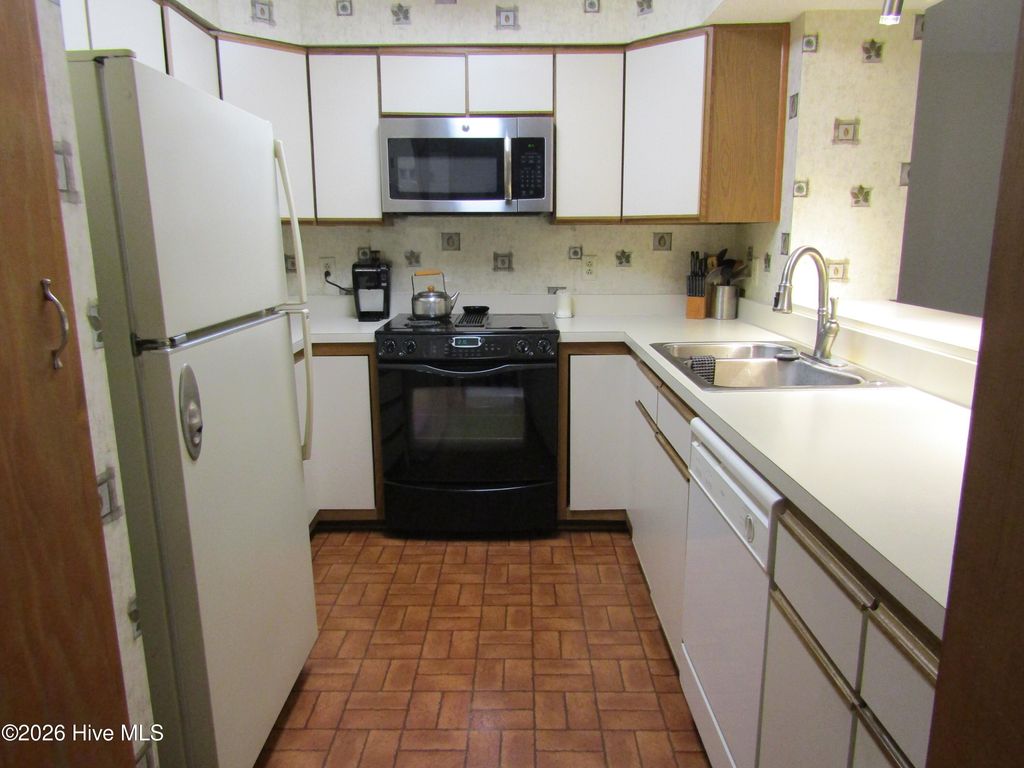 Photo of 111 Forecastle Court, Washington, NC 27889 (MLS # 100568472)