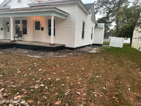 Multifamily For Rent - 423 Snow Hill Street<br/> Ayden, NC 28513
