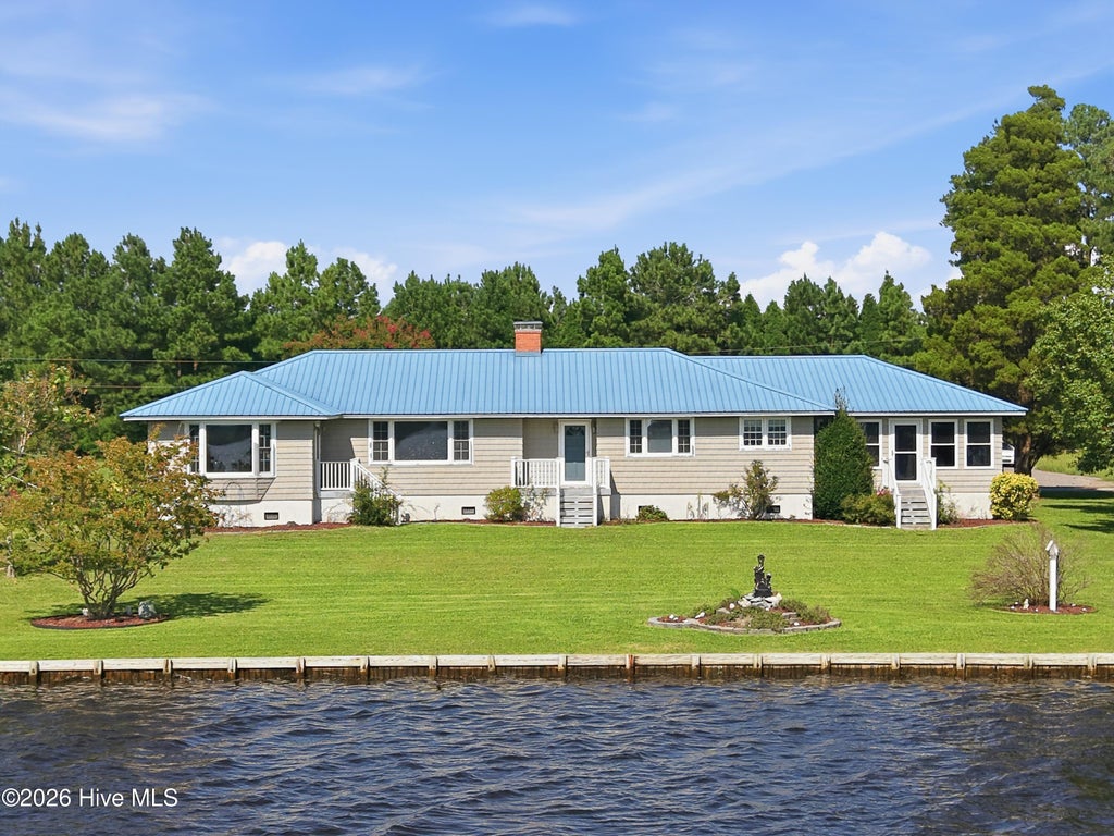 Photo of 835 Foreman Lane, Belhaven, NC 27810 (MLS # 100598653)