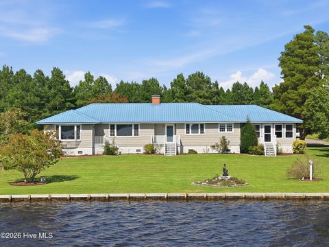 Homes For Sale - 835 Foreman Lane<br/> Beaufort County, Belhaven, NC 27810