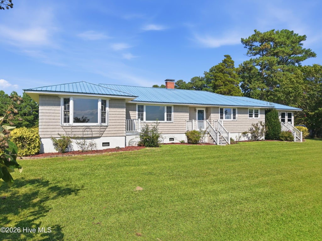 Photo of 835 Foreman Lane, Belhaven, NC 27810 (MLS # 100598653)