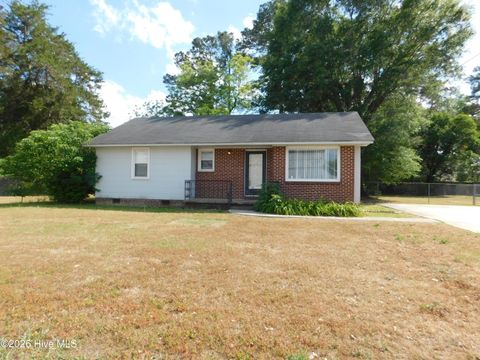 Photo of 417 Fairley T Street, Laurinburg, NC 28352 (MLS # 100576585)