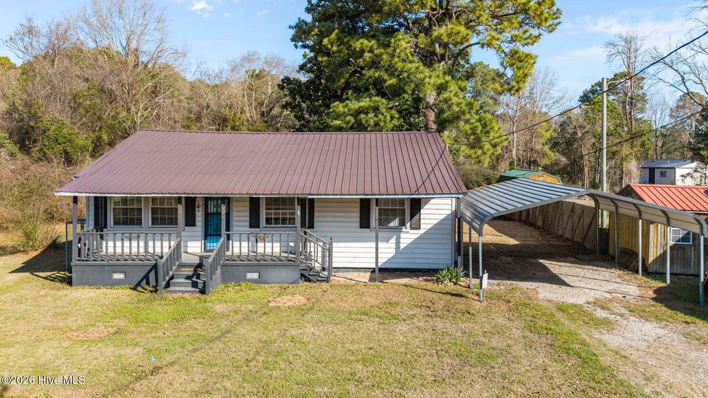 Photo of 306 Easy Street, La Grange, NC 28551 (MLS # 100558401)