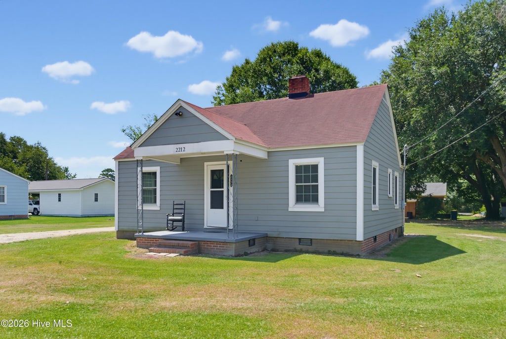 Photo of 2212 E 7th Street, Lumberton, NC 28358 (MLS # 100587478)