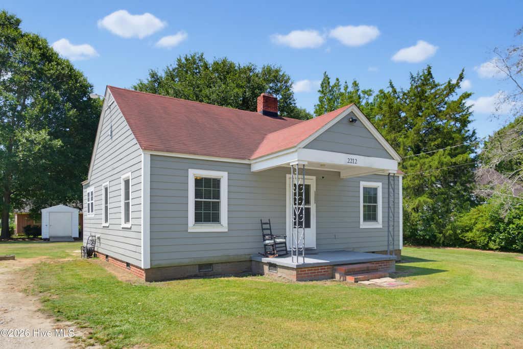 Photo of 2212 E 7th Street, Lumberton, NC 28358 (MLS # 100587478)