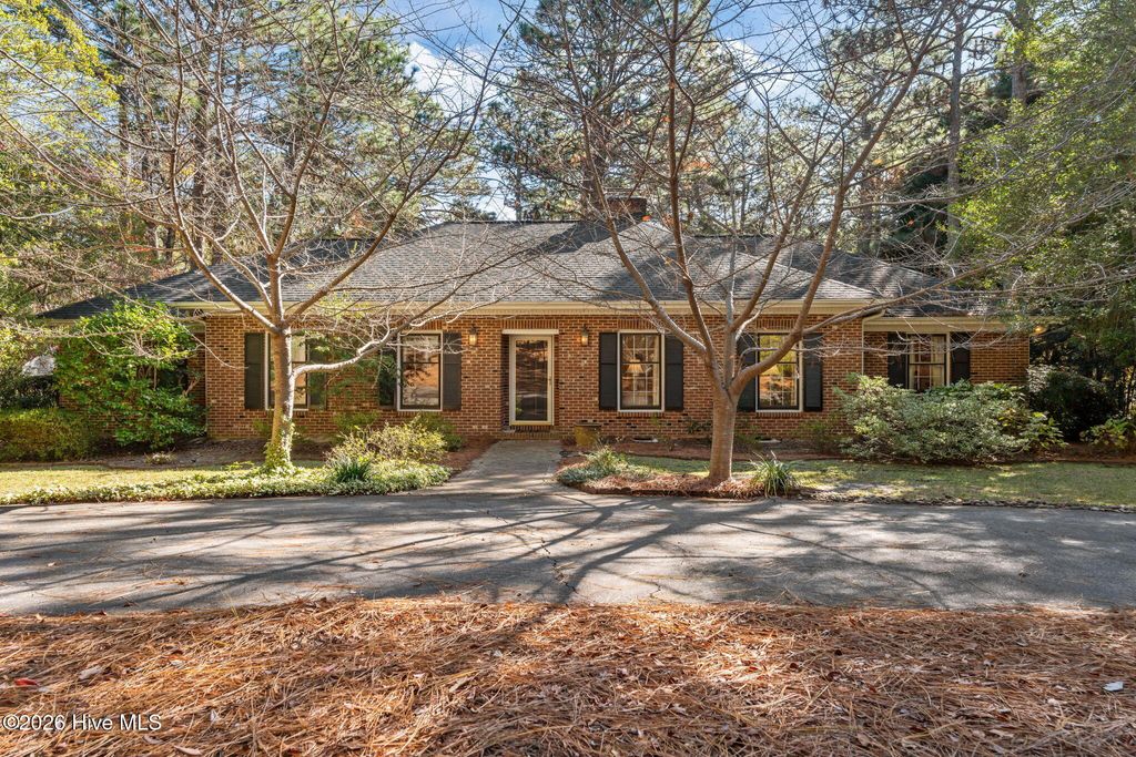 Photo of 265 Fairway Drive, Southern Pines, NC 28387 (MLS # 100555344)