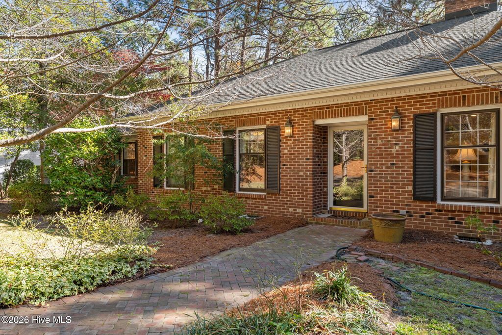 Photo of 265 Fairway Drive, Southern Pines, NC 28387 (MLS # 100555344)
