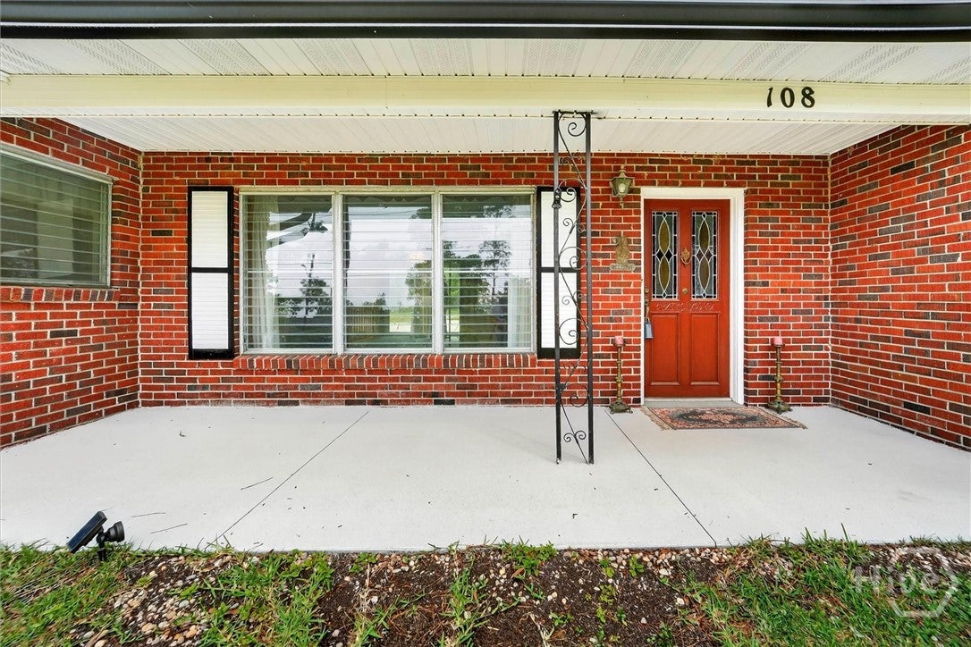 108 Azalea Avenue