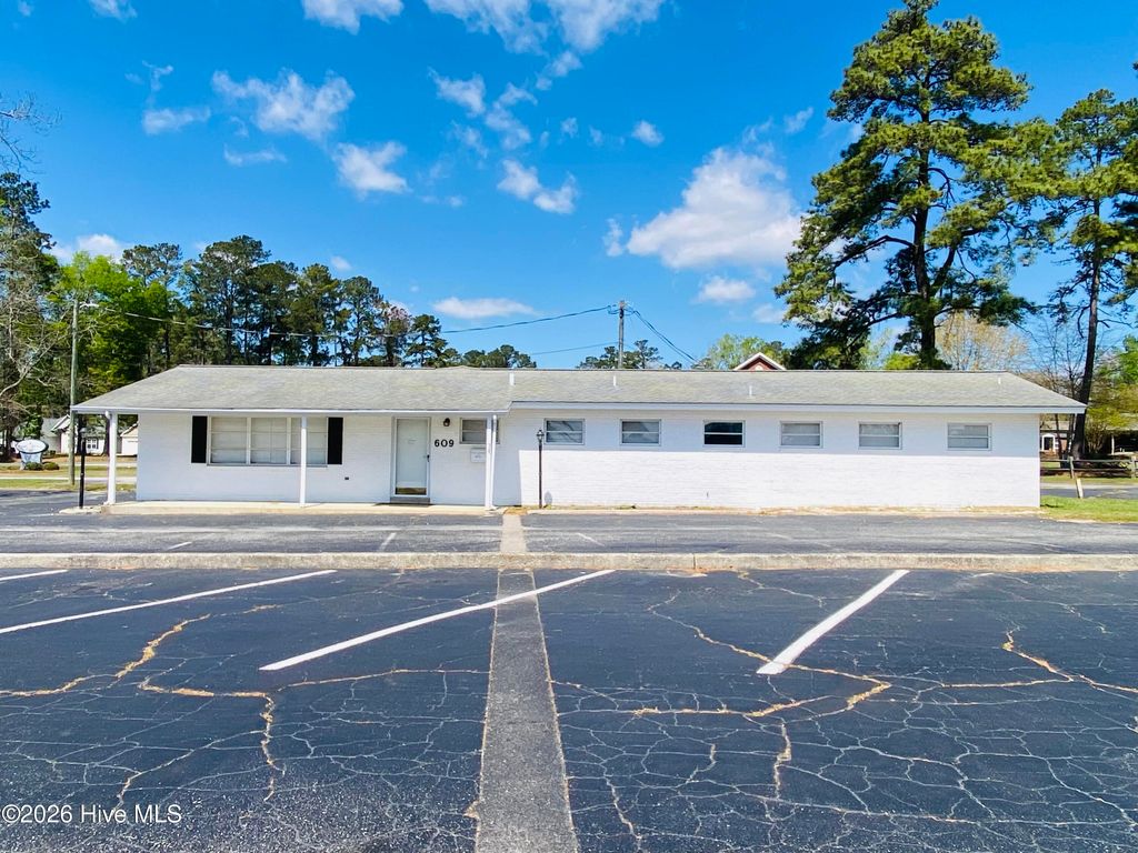 Photo of 609 Jefferson Street, Whiteville, NC 28472 (MLS # 100563684)