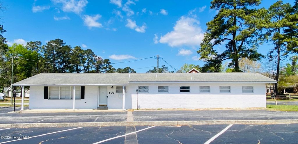 Photo of 609 Jefferson Street, Whiteville, NC 28472 (MLS # 100563684)