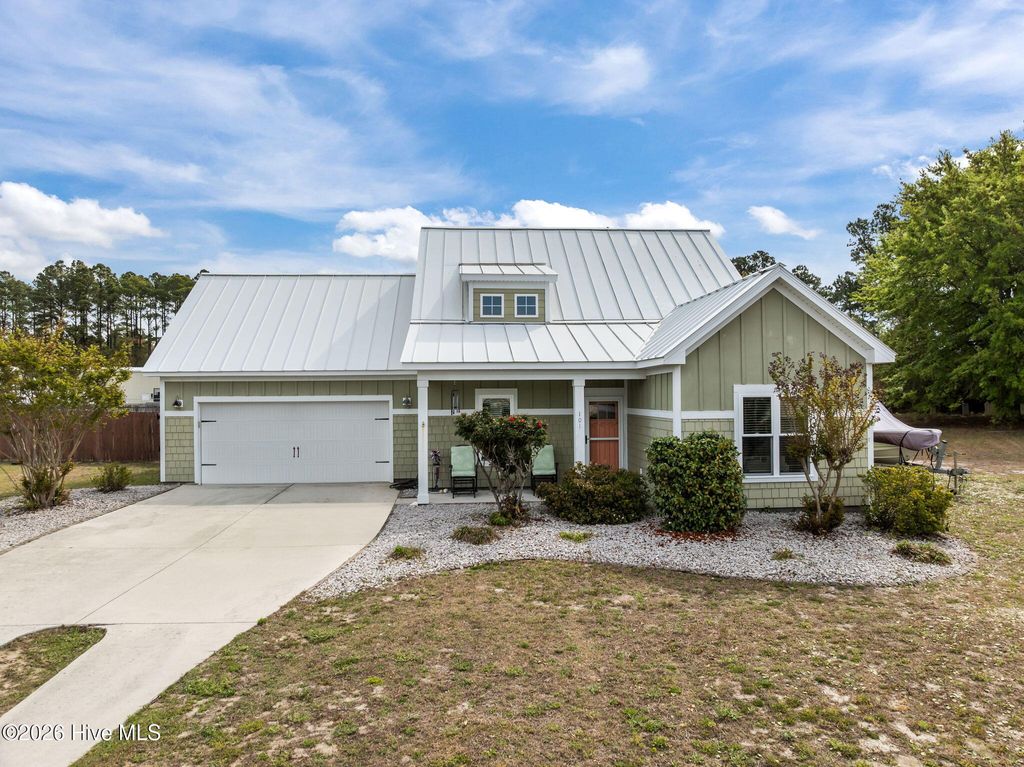 Photo of 101 Elis Landing Lane, Newport, NC 28570 (MLS # 100566166)