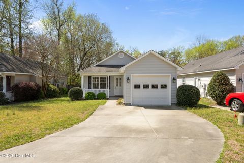 Homes For Sale - 2403 Westover Lane<br/> New Bern, NC 28562