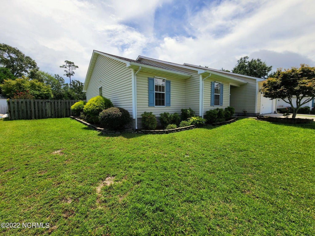 Photo of 402 Tidal Court, Swansboro, NC 28584 (MLS # 100605878)