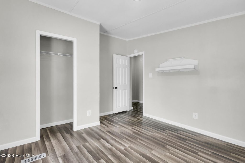 Photo of 309 N Winchester Lane, Hubert, NC 28539 (MLS # 100572191)