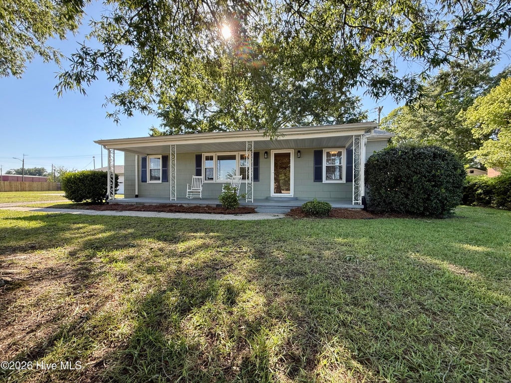 Photo of 161 Walhurst Avenue, Chocowinity, NC 27817 (MLS # 100579612)