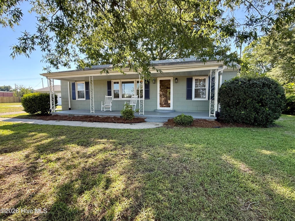 Photo of 161 Walhurst Avenue, Chocowinity, NC 27817 (MLS # 100579612)