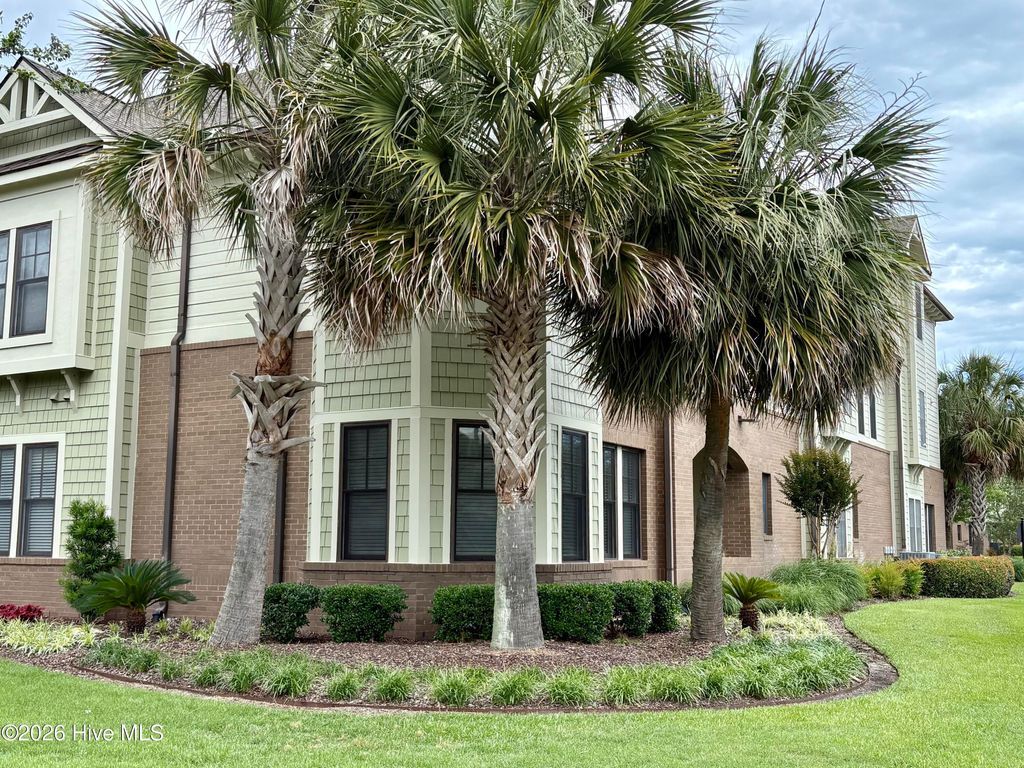 Photo of 561 Garden Terrace Drive #104, Wilmington, NC 28405 (MLS # 100578562)
