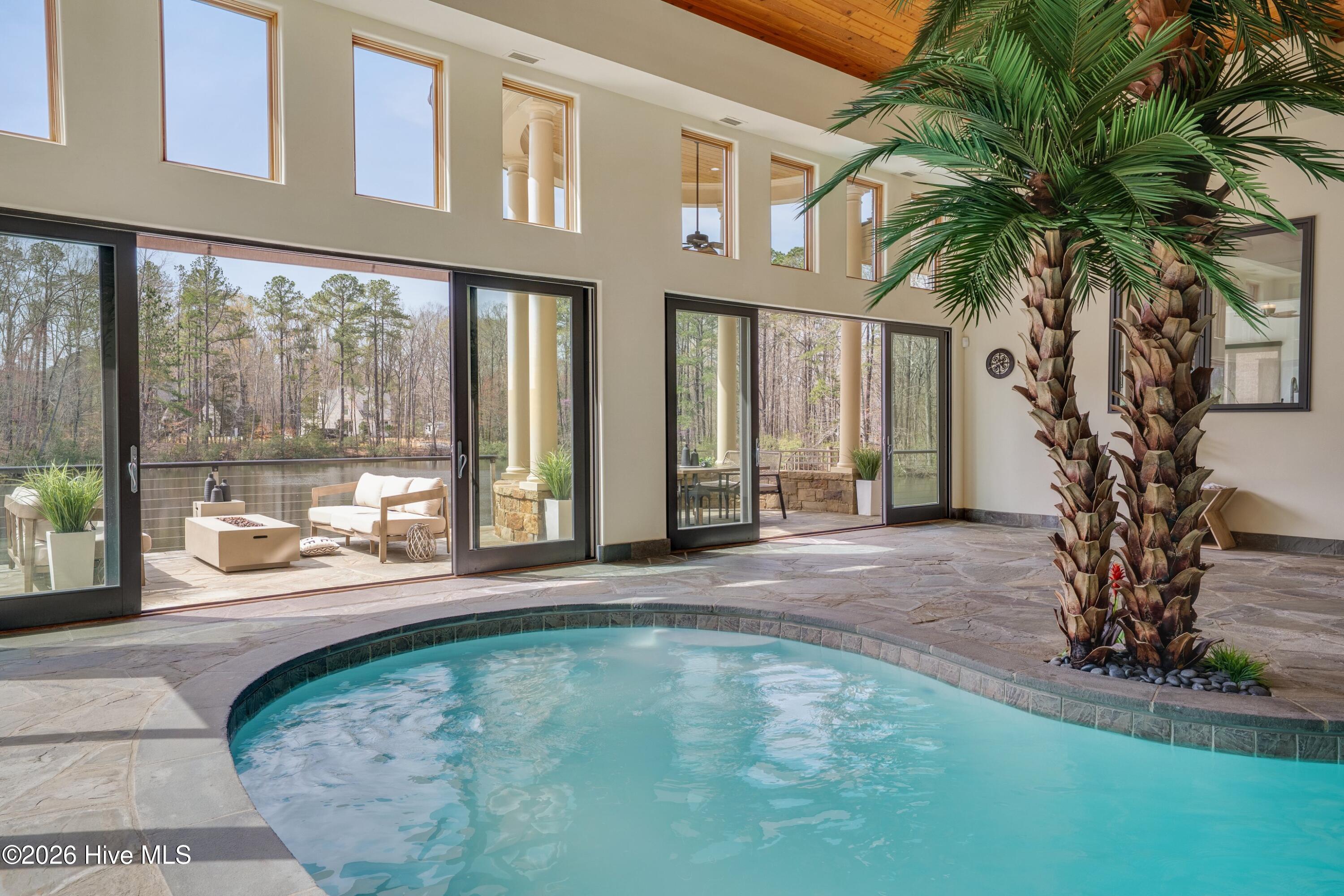 102 Anna Lake Lane