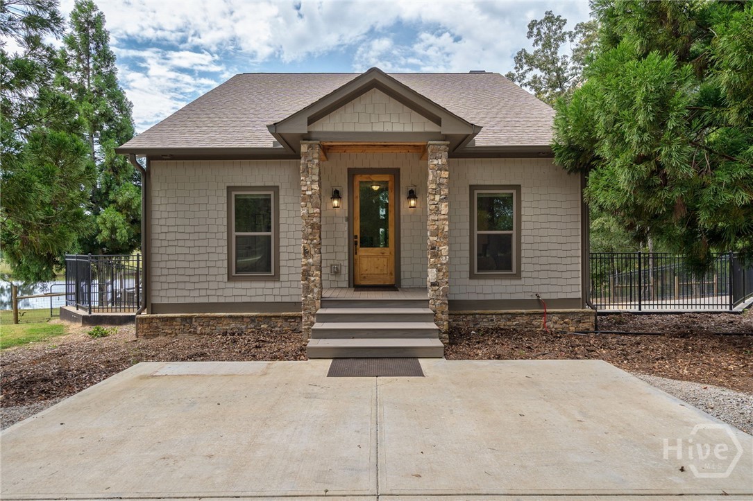 1364 Old Bishop Road