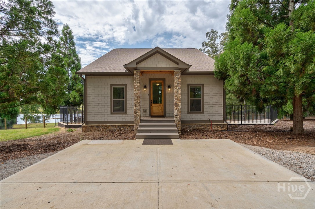 1364 Old Bishop Road