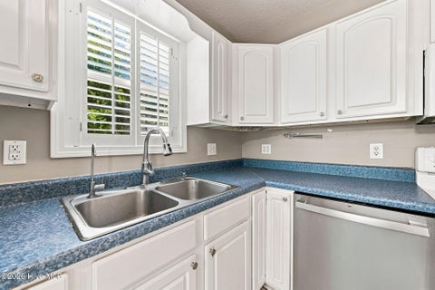 Tiny photo for 32 E Bayshore Boulevard, Jacksonville, NC 28540 (MLS # 100597942)