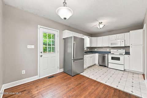 Tiny photo for 32 E Bayshore Boulevard, Jacksonville, NC 28540 (MLS # 100597942)