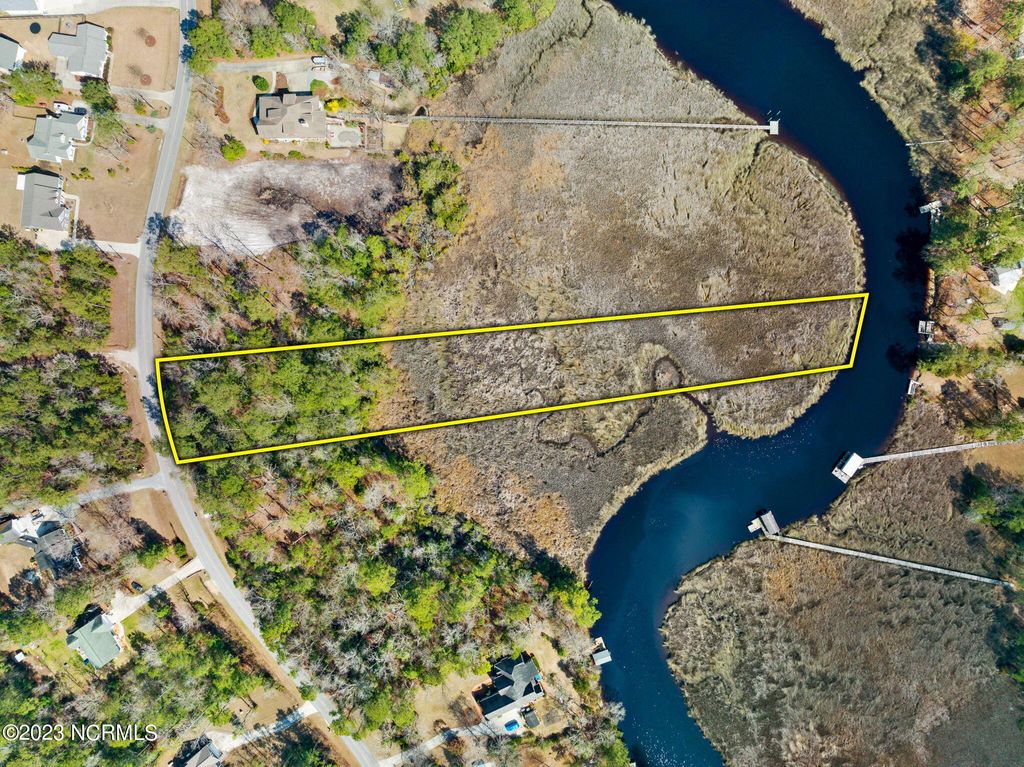 Photo of 236 White Oak Bluff Road, Stella, NC 28582 (MLS # 100372097)